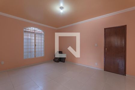 Sala 2 de casa para alugar com 4 quartos, 363m² em Planalto, Belo Horizonte