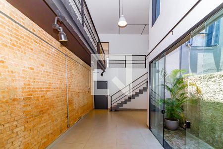 Casa para alugar com 2 quartos, 120m² em Vila Romana, São Paulo