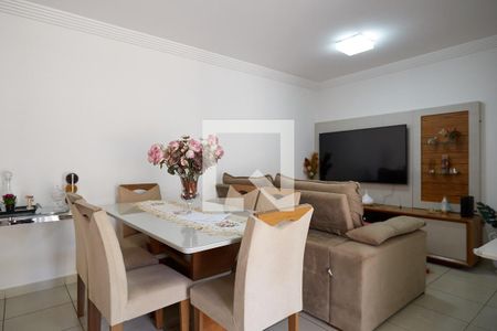 Apartamento à venda com 3 quartos, 80m² em Sagrada Família, Belo Horizonte