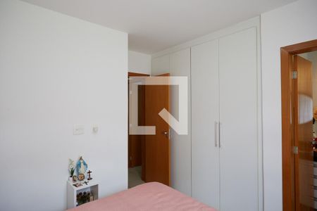 Apartamento à venda com 3 quartos, 80m² em Sagrada Família, Belo Horizonte