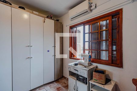 Casa à venda com 210m², 5 quartos e 4 vagas Casa à venda com 210m², 5 quartos e 4 vagasQuarto 2