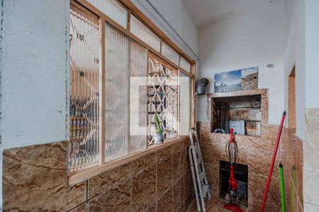 Casa à venda com 210m², 5 quartos e 4 vagas Casa à venda com 210m², 5 quartos e 4 vagasÁrea de Serviço