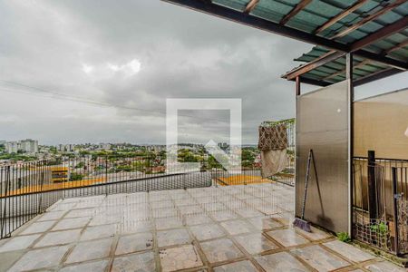 Casa à venda com 210m², 5 quartos e 4 vagas Casa à venda com 210m², 5 quartos e 4 vagasÁrea Externa