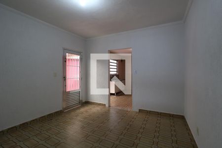 Casa da Frente - Sala de casa para alugar com 2 quartos, 230m² em Vila Alto de Santo Andre, Santo André