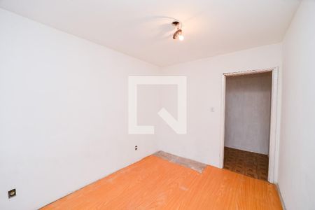 Quarto de apartamento à venda com 1 quarto, 42m² em Rubem Berta, Porto Alegre