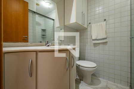 Banheiro de kitnet/studio para alugar com 1 quarto, 30m² em Pinheiros, São Paulo