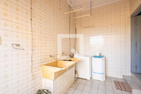 Casa à venda com 224m², 3 quartos e 3 vagas Casa à venda com 224m², 3 quartos e 3 vagasÁrea de Serviço