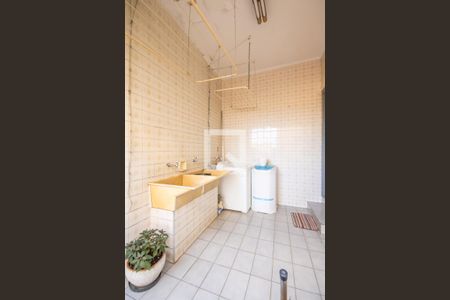 Casa à venda com 224m², 3 quartos e 3 vagas Casa à venda com 224m², 3 quartos e 3 vagasÁrea de Serviço