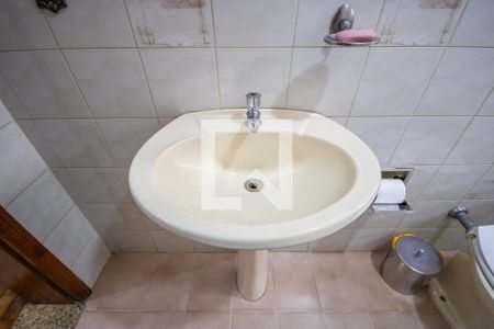 Casa à venda com 224m², 3 quartos e 3 vagas Casa à venda com 224m², 3 quartos e 3 vagasBanheiro 2