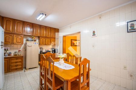 Casa à venda com 224m², 3 quartos e 3 vagas Casa à venda com 224m², 3 quartos e 3 vagasCozinha