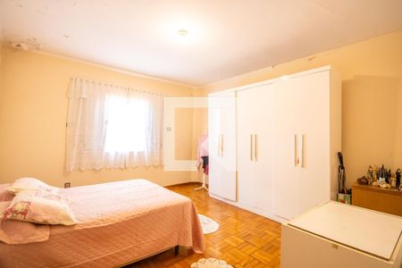 Casa à venda com 224m², 3 quartos e 3 vagas Casa à venda com 224m², 3 quartos e 3 vagasQuarto 2