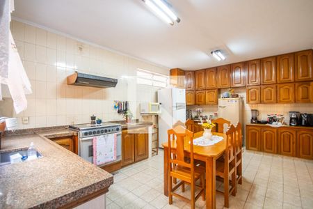 Casa à venda com 224m², 3 quartos e 3 vagas Casa à venda com 224m², 3 quartos e 3 vagasCozinha
