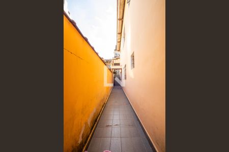 Casa à venda com 224m², 3 quartos e 3 vagas Casa à venda com 224m², 3 quartos e 3 vagasCorredor