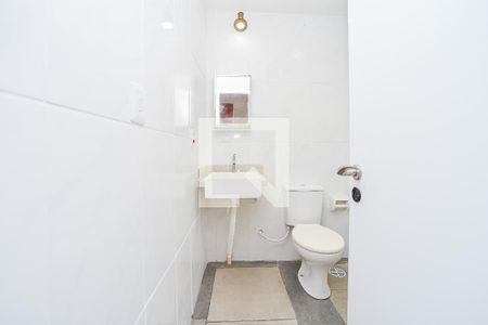 Banheiro de apartamento para alugar com 1 quarto, 33m² em Vila Jardim, Porto Alegre