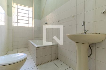 Banheiro de apartamento para alugar com 1 quarto, 80m² em Santa Ifigênia, São Paulo