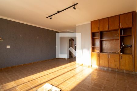 Sala de casa para alugar com 4 quartos, 180m² em Vila Modesto Fernandes, Campinas