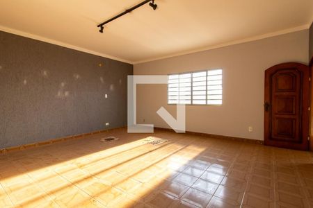 Sala de casa para alugar com 4 quartos, 180m² em Vila Modesto Fernandes, Campinas