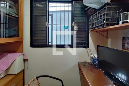 Casa à venda com 260m², 2 quartos e 4 vagas Casa à venda com 260m², 2 quartos e 4 vagasEscritório