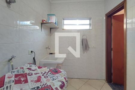 Casa à venda com 260m², 2 quartos e 4 vagas Casa à venda com 260m², 2 quartos e 4 vagasÁrea de Serviço