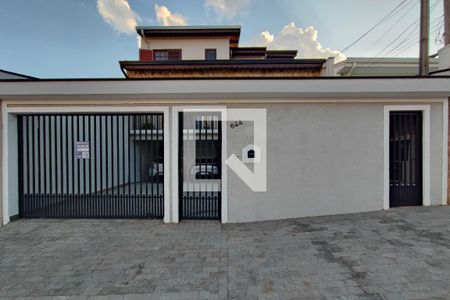 Casa à venda com 260m², 2 quartos e 4 vagas Casa à venda com 260m², 2 quartos e 4 vagasFachada