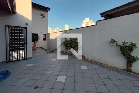 Casa à venda com 260m², 2 quartos e 4 vagas Casa à venda com 260m², 2 quartos e 4 vagasQuintal
