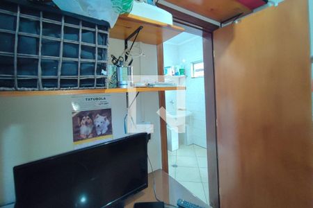 Casa à venda com 260m², 2 quartos e 4 vagas Casa à venda com 260m², 2 quartos e 4 vagasEscritório