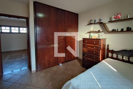 Casa à venda com 260m², 2 quartos e 4 vagas Casa à venda com 260m², 2 quartos e 4 vagasQuarto 2