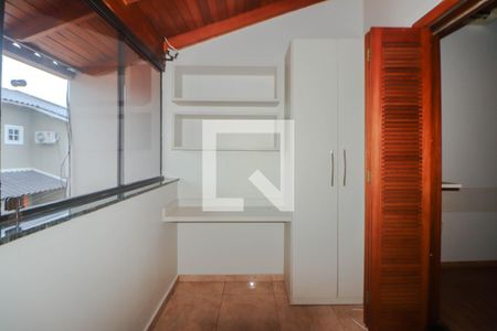 Casa à venda com 162m², 2 quartos e 4 vagas Casa à venda com 162m², 2 quartos e 4 vagasVaranda do Quarto