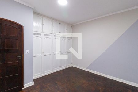 Quarto 1 de casa para alugar com 3 quartos, 240m² em Km 18, Osasco