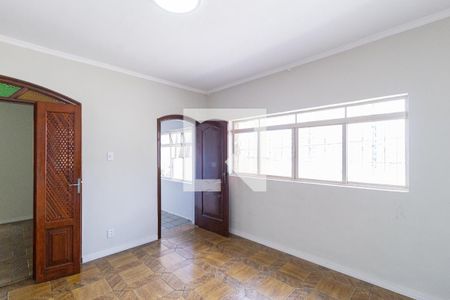 Sala de casa para alugar com 3 quartos, 240m² em Km 18, Osasco