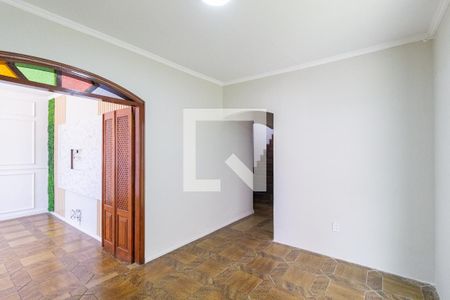 Sala de casa para alugar com 3 quartos, 240m² em Km 18, Osasco