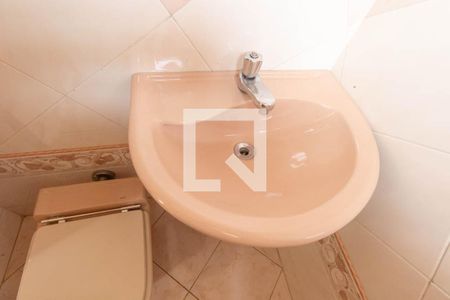 Lavabo de casa para alugar com 2 quartos, 89m² em Cajuru, Curitiba