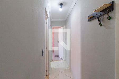 Corredor de apartamento para alugar com 2 quartos, 48m² em Vila da Oportunidade, Carapicuíba