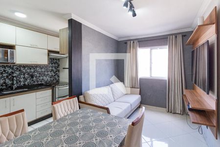 Sala de apartamento para alugar com 2 quartos, 48m² em Vila da Oportunidade, Carapicuíba