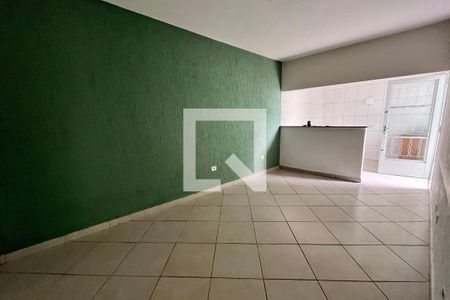 Sala de casa para alugar com 2 quartos, 65m² em Vila Amorim, Suzano