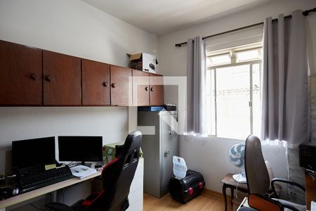 Apartamento à venda com 3 quartos, 136m² em Carmo, Belo Horizonte