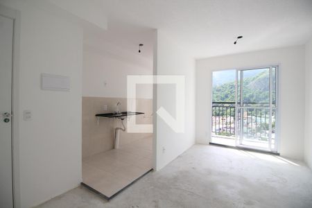 Sala de apartamento para alugar com 2 quartos, 69m² em Jacarepaguá, Rio de Janeiro