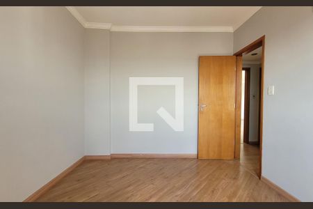 Quarto de apartamento à venda com 3 quartos, 124m² em Parque das Nações, Santo André