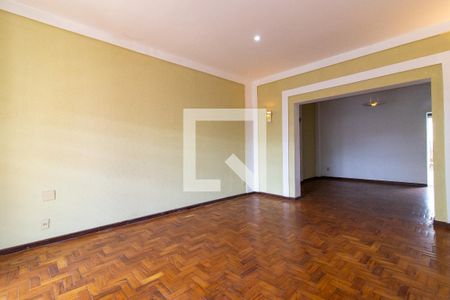 Casa para alugar com 4 quartos, 230m² em Jardim Carlos Gomes, Campinas