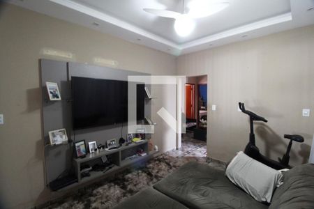 Sala de casa para alugar com 3 quartos, 270m² em Tibery, Uberlândia