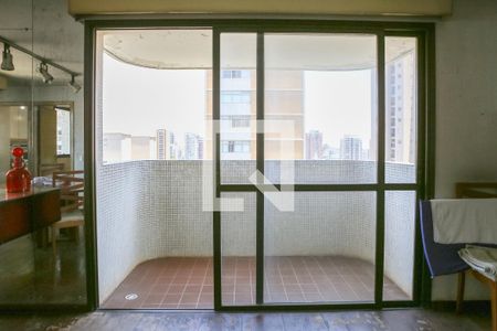 Sacada de apartamento à venda com 3 quartos, 220m² em Perdizes, São Paulo