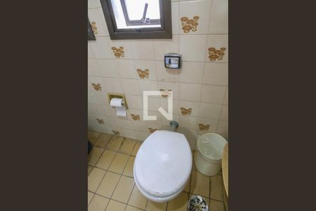 Apartamento para alugar com 220m², 3 quartos e 2 vagas Apartamento para alugar com 220m², 3 quartos e 2 vagasBanheiro da Suíte 2