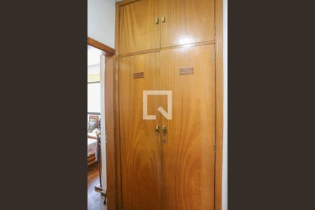 Apartamento para alugar com 220m², 3 quartos e 2 vagas Apartamento para alugar com 220m², 3 quartos e 2 vagasCorredor