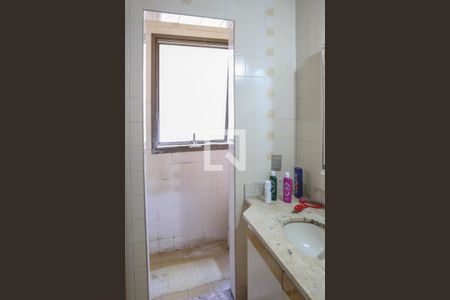 Apartamento para alugar com 220m², 3 quartos e 2 vagas Apartamento para alugar com 220m², 3 quartos e 2 vagasBanheiro da Suíte 1