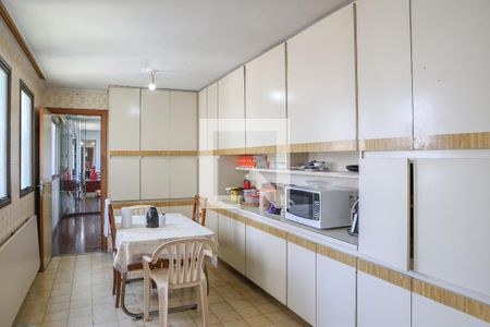 Apartamento para alugar com 220m², 3 quartos e 2 vagas Apartamento para alugar com 220m², 3 quartos e 2 vagasCozinha