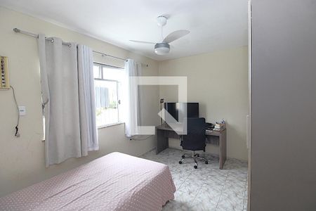 Quarto 1 de casa para alugar com 2 quartos, 95m² em Marechal Hermes, Rio de Janeiro