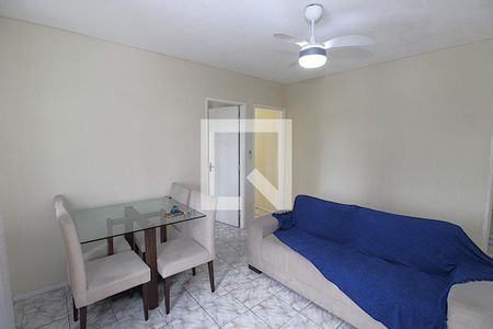 Sala de casa para alugar com 2 quartos, 95m² em Marechal Hermes, Rio de Janeiro