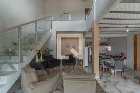 Sala 1 de casa à venda com 4 quartos, 150m² em Tupi, Belo Horizonte