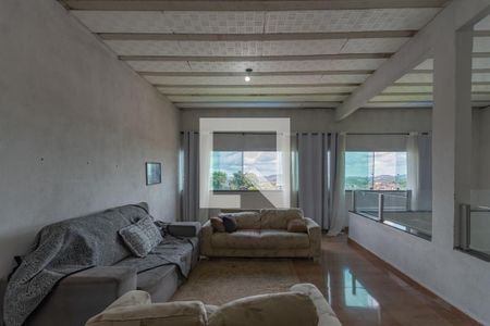 Sala 2 de casa à venda com 4 quartos, 150m² em Tupi, Belo Horizonte