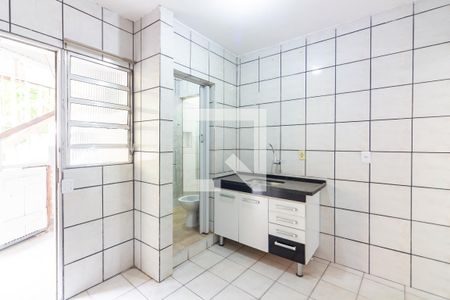 Cozinha  de casa para alugar com 1 quarto, 20m² em Bussocaba, Osasco